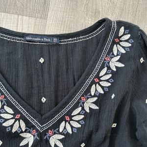 Abercrombie tie front embroidered blouse